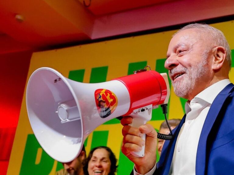 Lula afirma que ficou “perplexo” com criança segurando arma em cima de carro em Parnamirim