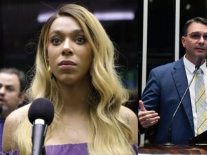 Erika Hilton acusa WhatsApp de favorecer canal de Flávio Bolsonaro em buscas