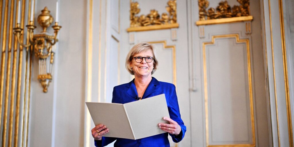 Canadense Anne Carson vence Nobel de Literatura