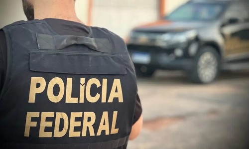 Trator é flagrado saindo de terra indígena e PF apreende caminhão com madeira em Nova Mamoré – Polícia