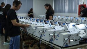Urnas eletrônicas são preparadas para o segundo turno em Rondônia – Eleições