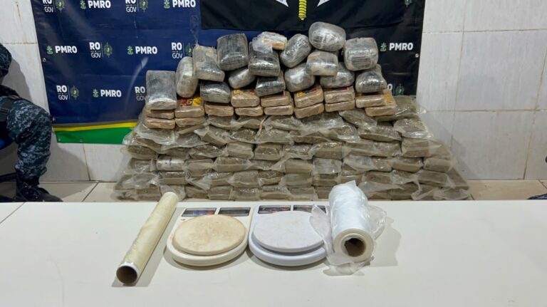 Denúncia de moradores leva PM a encontrar mais de 100 kg de drogas em Porto Velho – Polícia