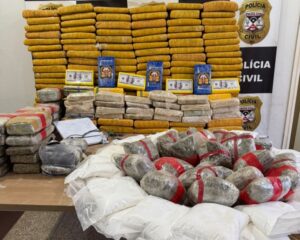 Polícia Civil apreende mais de 240 kg de drogas após tiroteio e fuga de criminosos – Polícia