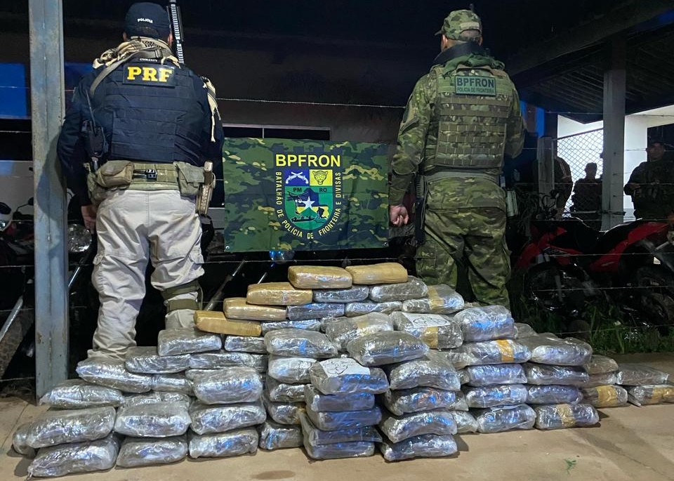 Forças de segurança apreendem mais de 100 kg de skunk avaliados em R$ 1,24 milhão – Polícia