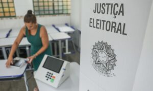 TSE informa que 900 urnas foram substituídas até o meio-dia; 4 em Rondônia – Eleições