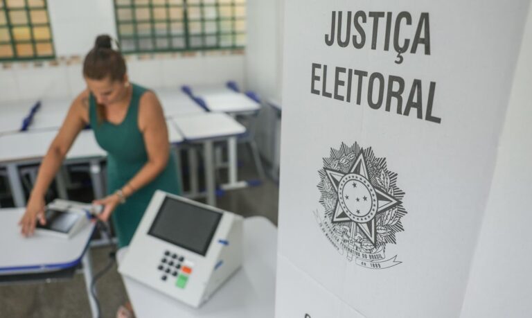 TSE informa que 900 urnas foram substituídas até o meio-dia; 4 em Rondônia – Eleições
