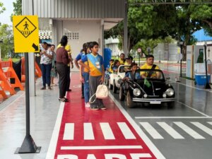 Trânsito – Com atividades lúdicas e interativas, Detranzinho aproxima população da segurança no trânsito – Governo do Estado de Rondônia