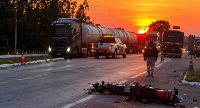 Colisão entre carreta e motocicleta resulta em morte na BR 364 em Rondônia
