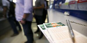 Mega-Sena sorteia prêmio acumulado em R$ 230 milhões neste sábado