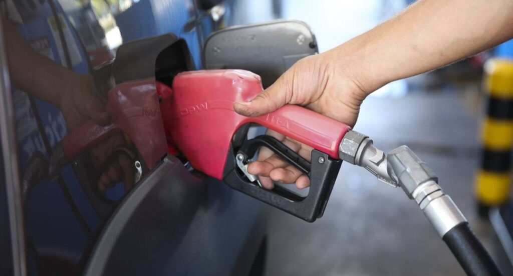Governo Federal prorroga subvenção ao óleo diesel por mais 30 dias para conter alta do combustível