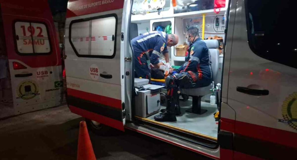 Motociclista fica gravemente ferido após colisão com Peugeot em Porto Velho