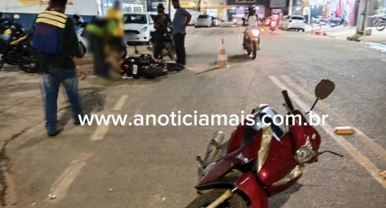 Motociclista tenta ultrapassagem, atinge lombada e colide com motoneta próximo ao Hospital Municipal