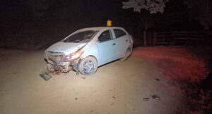 Motorista suspeito de embriaguez perde o controle e capota veículo na zona rural de Theobroma