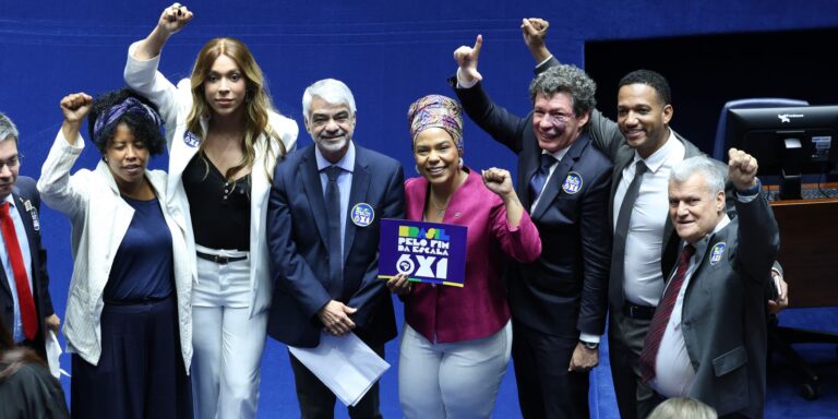 CUT elogia fim da “massacrante” 6×1; CNI quer revisar PEC aprovada