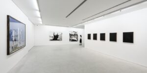 Bienal de Curitiba reúne mais de 300 artistas de 38 países