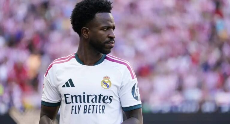 Vini Jr. pega 4 jogos de suspensão por expulsão e desfalca Real Madrid no El Clásico